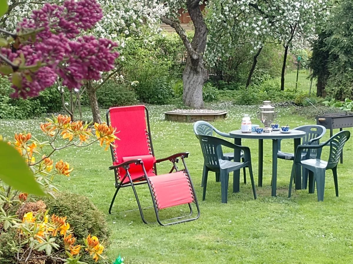 House, Garden & Sauna. Free Parking. Train Stop-200 M. Sea-1 Km. Jurmala Ngoại thất bức ảnh