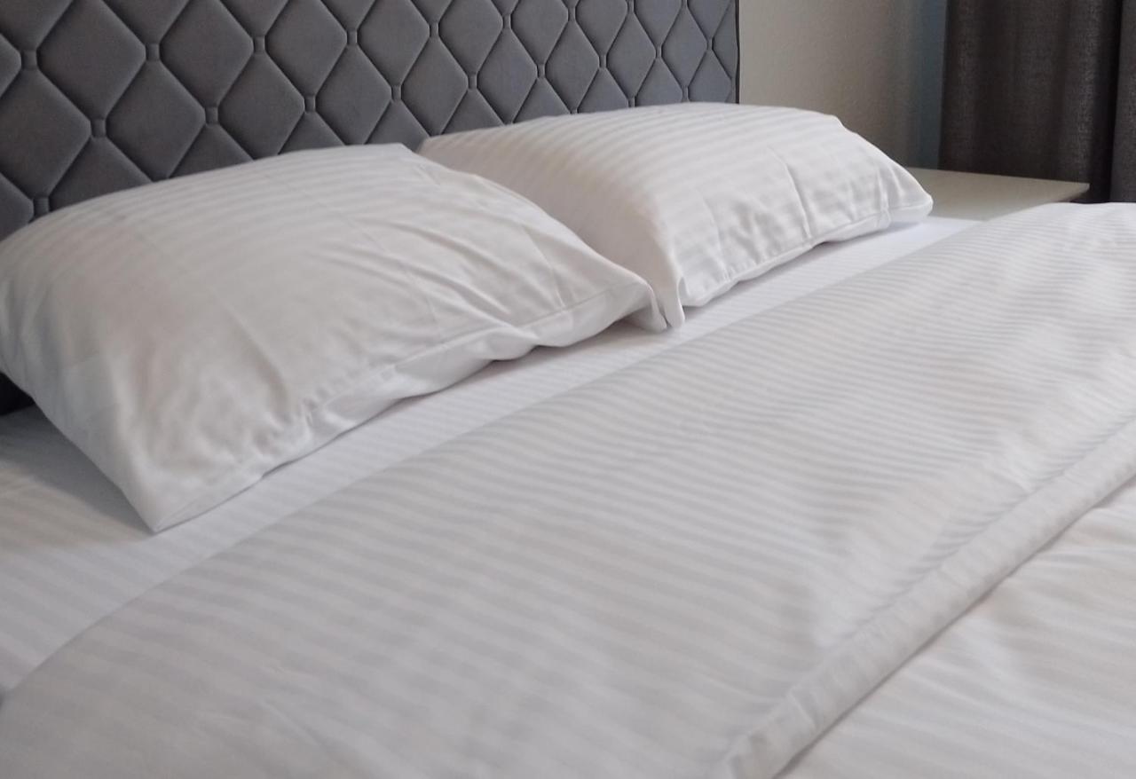 House, Garden & Sauna. Free Parking. Train Stop-200 M. Sea-1 Km. Jurmala Ngoại thất bức ảnh