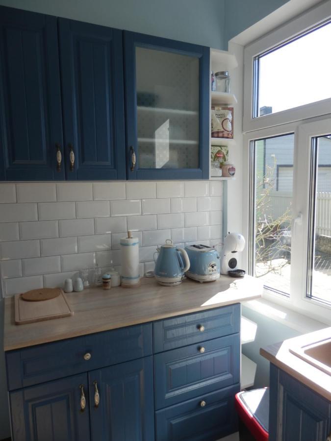 House, Garden & Sauna. Free Parking. Train Stop-200 M. Sea-1 Km. Jurmala Ngoại thất bức ảnh