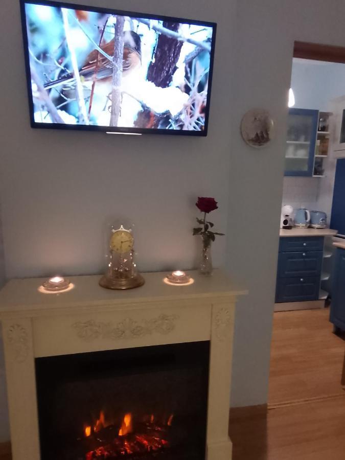 House, Garden & Sauna. Free Parking. Train Stop-200 M. Sea-1 Km. Jurmala Ngoại thất bức ảnh